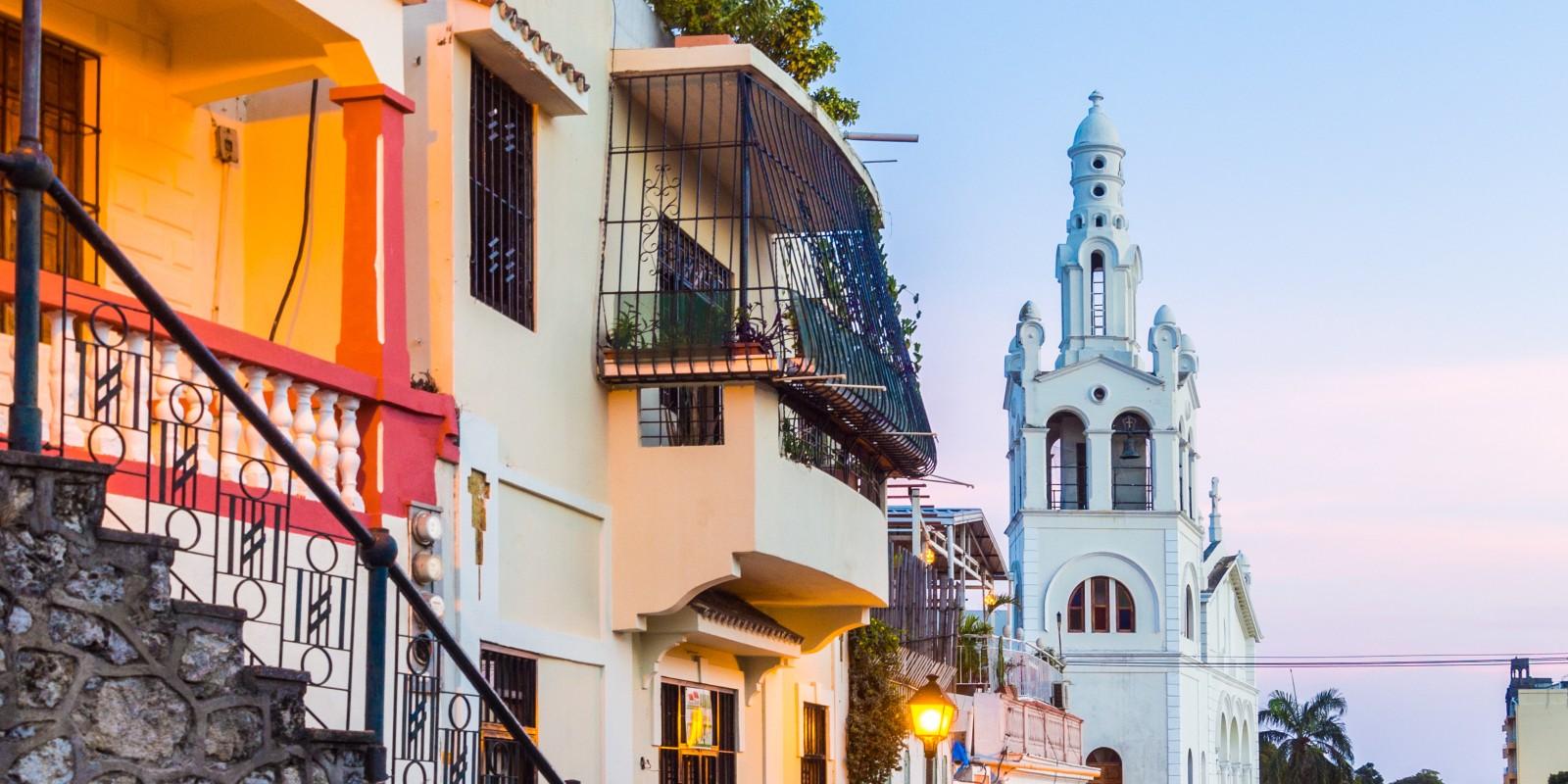 La Importancia de la Diligencia Legal al Comprar una Propiedad en República Dominicana