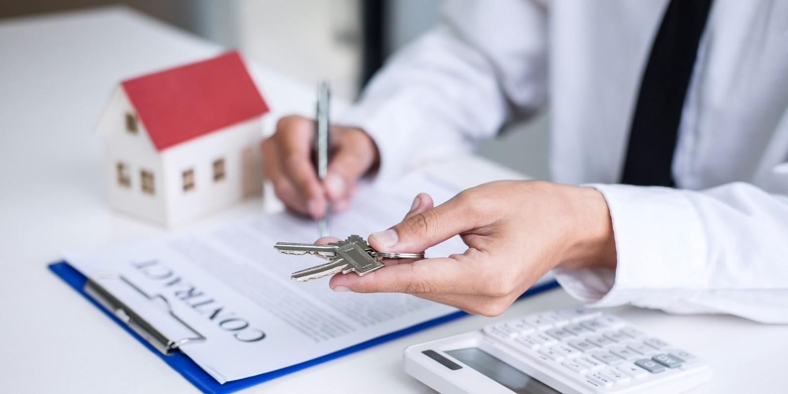 Cláusulas Esenciales en Contratos Inmobiliarios RD