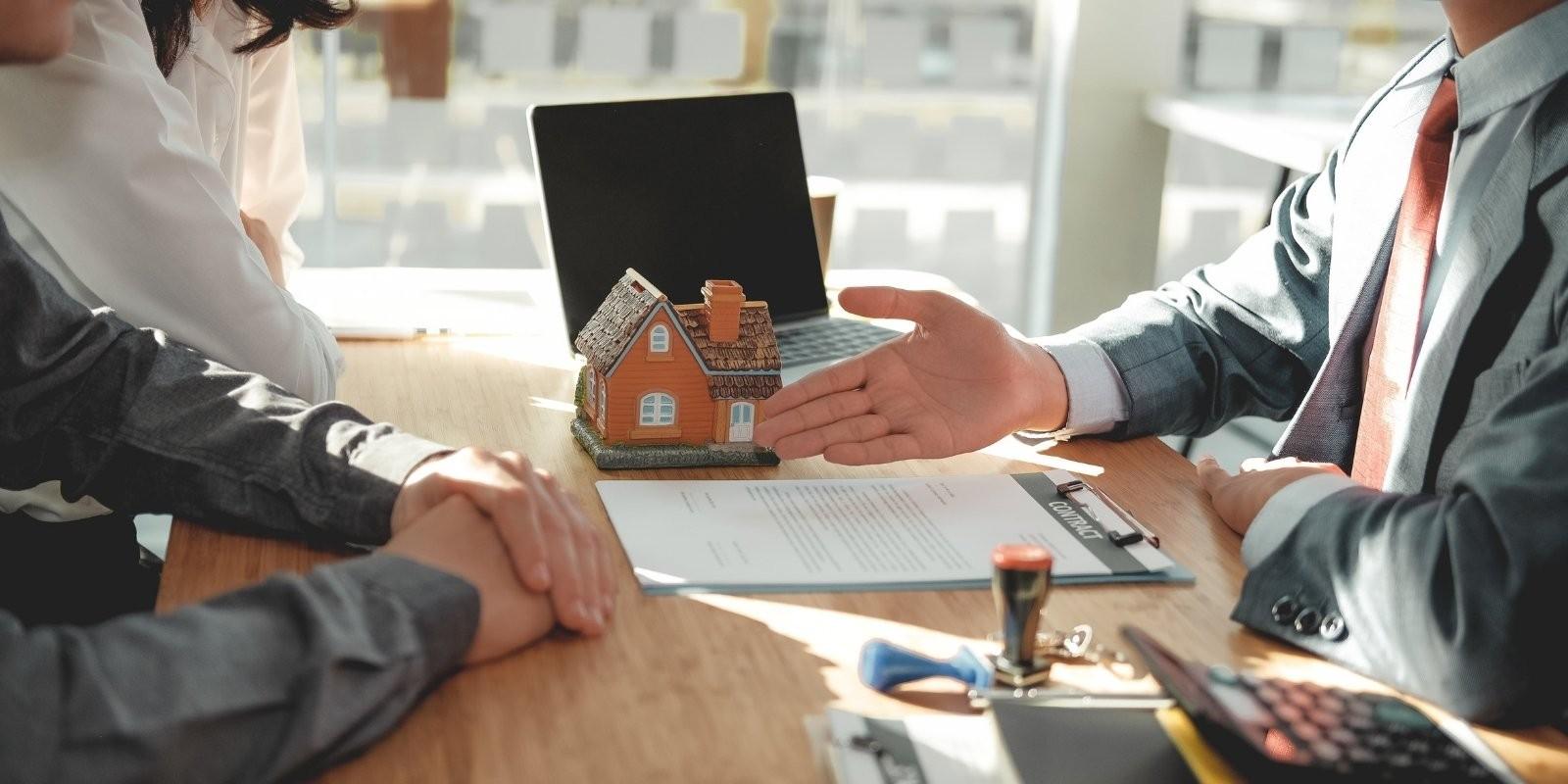 Contratos inmobiliarios en RD: errores por idioma y firma | Punta Cana